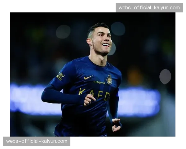 沙特联：利雅得胜利4-3战胜利雅得新月，C罗帽子戏法